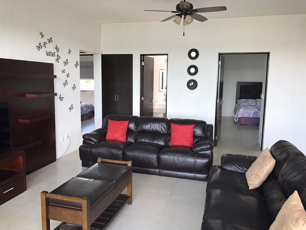 Alfredo V. Bonfil Hostal Urbano - Aeropuerto מראה חיצוני תמונה