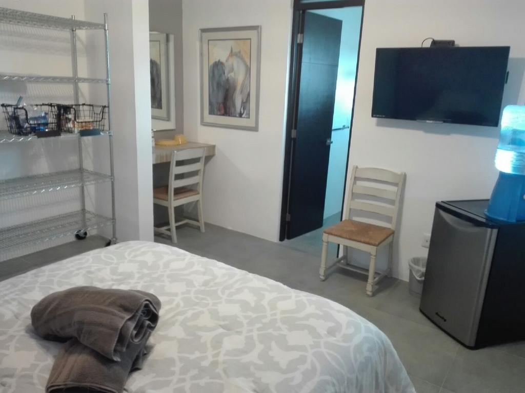 Alfredo V. Bonfil Hostal Urbano - Aeropuerto מראה חיצוני תמונה