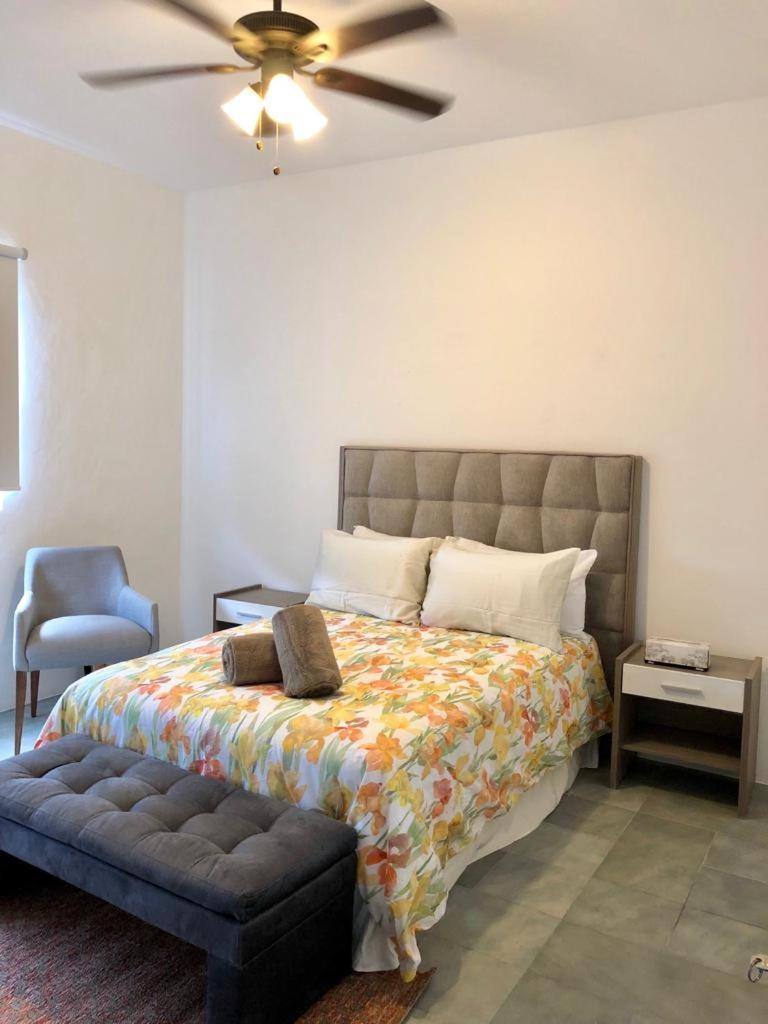 Alfredo V. Bonfil Hostal Urbano - Aeropuerto מראה חיצוני תמונה