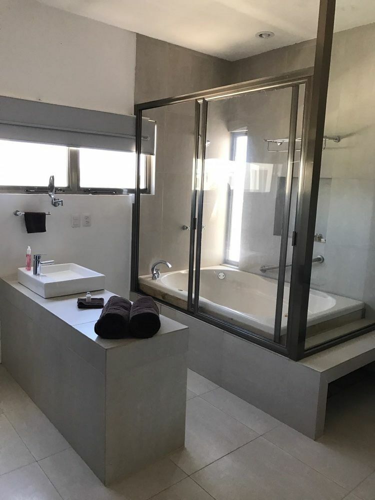 Alfredo V. Bonfil Hostal Urbano - Aeropuerto מראה חיצוני תמונה